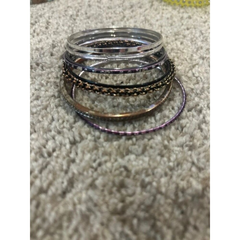 Bangle bracelets - Picture 1 of 3